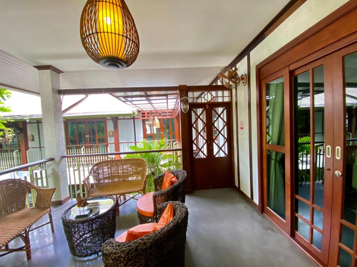 20小屋客栈- Sha Extra